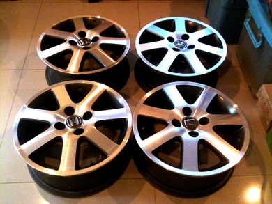 แม็กซ์ 15 นิ้ว สเปค 4รู100 สภาพใหม่ ใส่ได้หลายรุ่นครับ แม็กซ์ 15 นิ้ว สเปค 4รู100 สภาพใหม่ ใส่ได้หลายรุ่นครับ