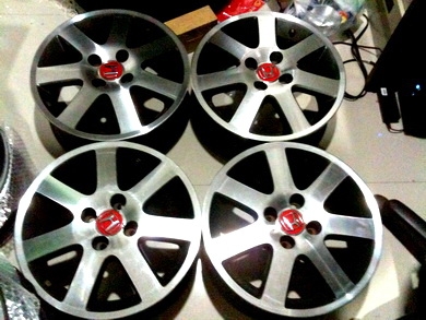 แม็กซ์ 15 นิ้ว สเปค 4รู100 สภาพใหม่ ใส่ได้หลายรุ่นครับ แม็กซ์ 15 นิ้ว สเปค 4รู100 สภาพใหม่ ใส่ได้หลายรุ่นครับ