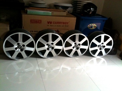 แม็กซ์ 15 นิ้ว สเปค 4รู100 สภาพใหม่ ใส่ได้หลายรุ่นครับ แม็กซ์ 15 นิ้ว สเปค 4รู100 สภาพใหม่ ใส่ได้หลายรุ่นครับ