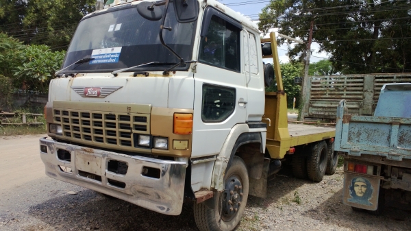 10ล้อท้ายลาด2เพลา คัสซีNISSAN UD CW41M วางเครื่องEP100...