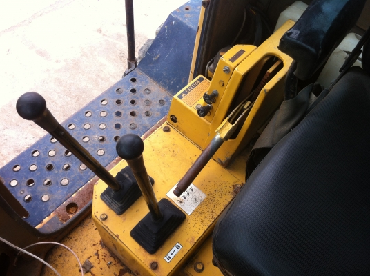 ขายถูกรถตักล้อยาง รถใหม่ พึ่งมาถึง WA180-1 ยี่ห้อ KOMATSU ผลิตญี่ปุ่น รถเก่านอก ไม่เคยใช้งานในไทย