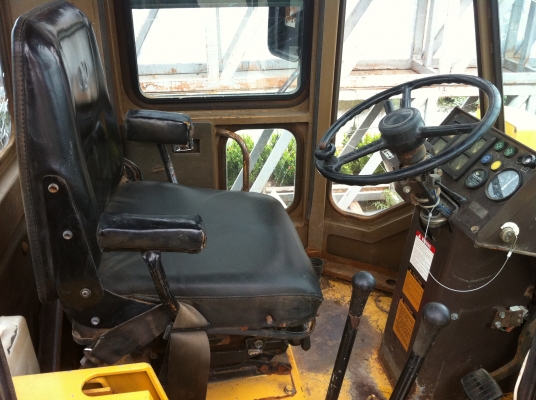 ขายถูกรถตักล้อยาง รถใหม่ พึ่งมาถึง WA180-1 ยี่ห้อ KOMATSU ผลิตญี่ปุ่น รถเก่านอก ไม่เคยใช้งานในไทย