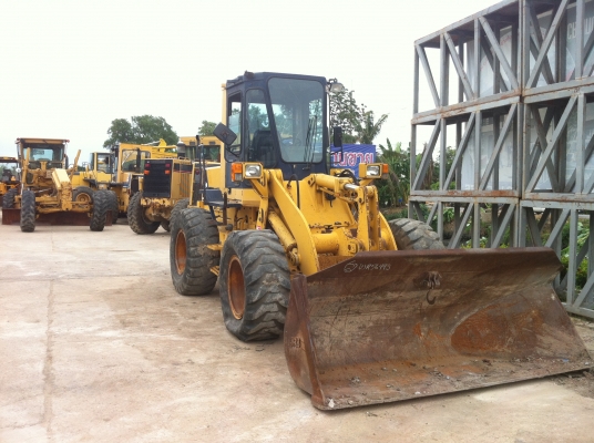 ขายถูกรถตักล้อยาง รถใหม่ พึ่งมาถึง WA180-1 ยี่ห้อ KOMATSU ผลิตญี่ปุ่น รถเก่านอก ไม่เคยใช้งานในไทย