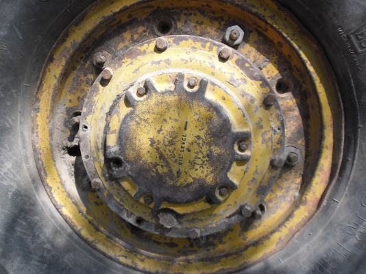 ขายรถตักล้อยางอีห้อ CAT รุ่น 922พร้อมทะเบียน  พร้อมใช้งาน