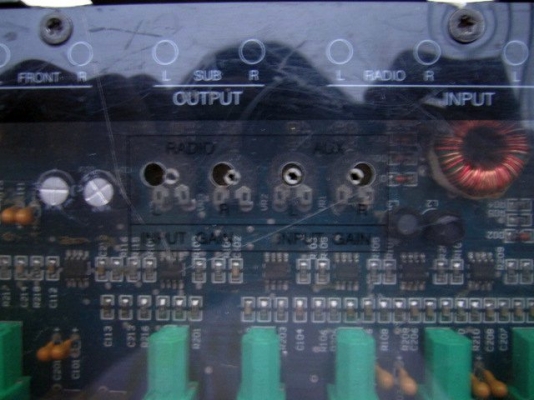 ขายปรี + แอมป์ 4 ch  1000 เดียว