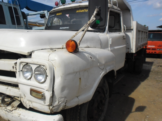 ขายด่วนหกล้อดั้มหัวยาว  พร้อมใช้