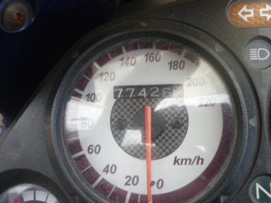 ฮอนด้า CBR 150 สภาพเครื่องดี..เอกสารครบครัน..ใช้งานน้อย