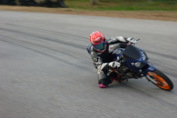 ฮอนด้า CBR 150 สภาพเครื่องดี..เอกสารครบครัน..ใช้งานน้อย