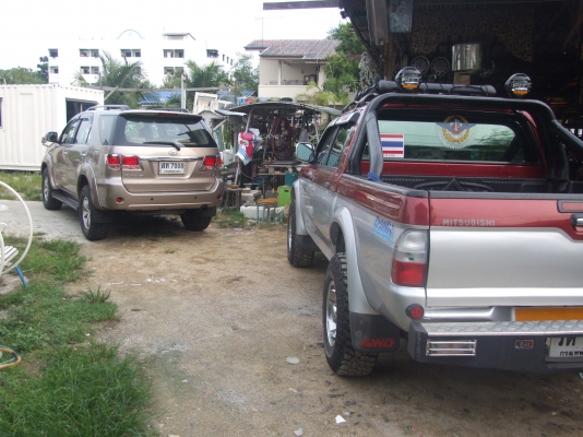 ขายด่วน รถยนต์ 4 ประตู 4 WD MITSUBISHI YEAR 2004