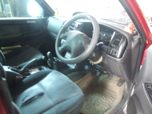 ขายด่วน รถยนต์ 4 ประตู 4 WD MITSUBISHI YEAR 2004