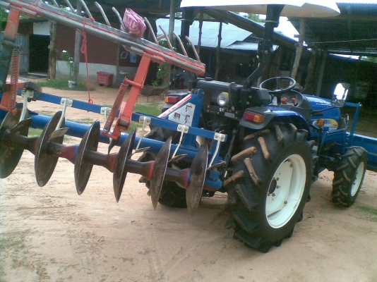 ขายนิวฮอลแลนด์ 48 แรงเล่มทะเบียนพร้อมโอน