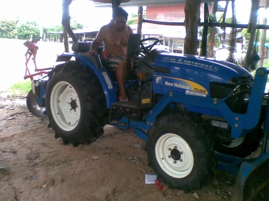 ขายนิวฮอลแลนด์ 48 แรงเล่มทะเบียนพร้อมโอน