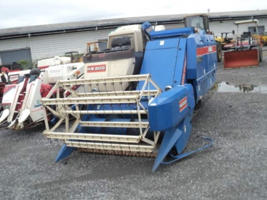 ขายรถเกี่ยวถั่วเขียว ข้าว อิเซกิ ขายรถเกี่ยวถั่วเขียว ข้าว อิเซกิ