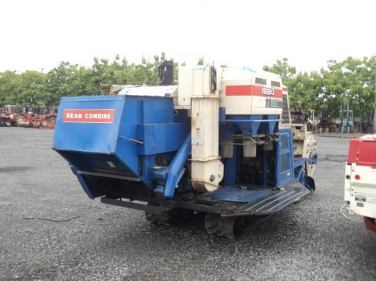 ขายรถเกี่ยวถั่วเขียว ข้าว อิเซกิ ขายรถเกี่ยวถั่วเขียว ข้าว อิเซกิ