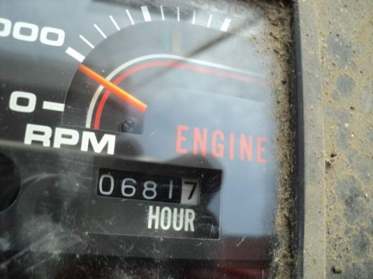 ขายรถเกี่ยวข้าว คูโบต้า AX60 มีตู้แอร์เย็นสบาย ขายรถเกี่ยวข้าว คูโบต้า AX60 มีตู้แอร์เย็นสบาย