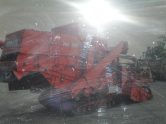 ขายรถเกี่ยวข้าว คูโบต้า AX60 มีตู้แอร์เย็นสบาย ขายรถเกี่ยวข้าว คูโบต้า AX60 มีตู้แอร์เย็นสบาย