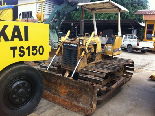 ขายด่วนแทรกเตอร์KOMATSU D20PL-6 เก่าญี่ปุ่น 4400ชั่วโมง