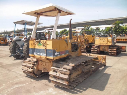 ขายด่วนแทรกเตอร์KOMATSU D20PL-6 เก่าญี่ปุ่น 4400ชั่วโมง