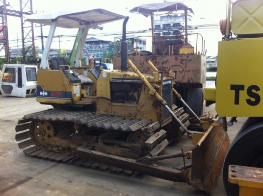 ขายด่วนแทรกเตอร์KOMATSU D20PL-6 เก่าญี่ปุ่น 4400ชั่วโมง