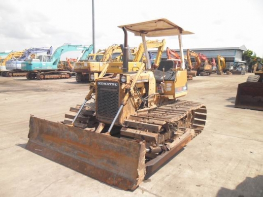 ขายด่วนแทรกเตอร์KOMATSU D20PL-6 เก่าญี่ปุ่น 4400ชั่วโมง