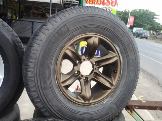 ขายเล็บเหยี่ยว 16 พร้อมยาง 13000 บาท