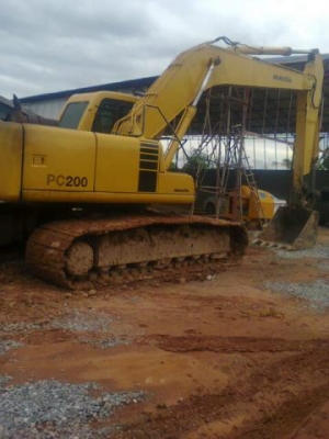 ต้องการขาย / รถแม็กโค PC 200-6 โคมัสสุ