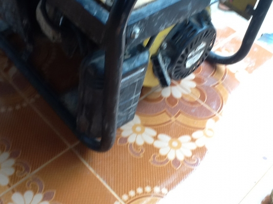 ขายด่าน เครื่องปั้นไฟ 2.8KV 50HZ 220v honda7hp