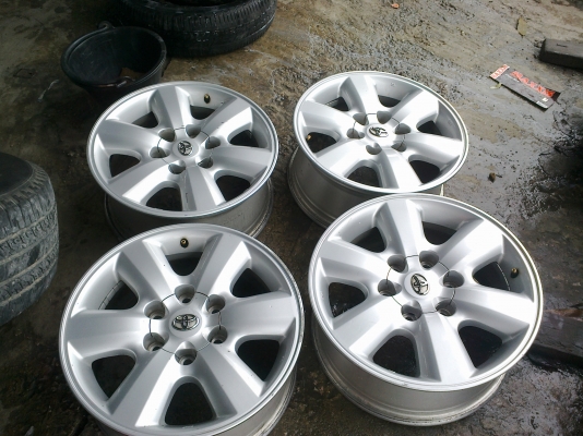 ขายล้อขอบ17 6รูชุดละ6800