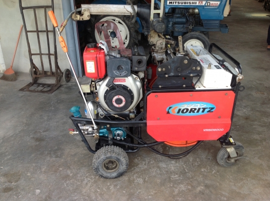 ขายเครื่องพ่นยาได้ อัดฉีดแรงดันสูงได้ เก่าญี่ปุ่นขับได้แบบเดินตามเครื่องดีเซลยี่ห้อ ยันม่าร์ รุ่น L60 ระบบไดเร็คอินเจ็คชั่น สตาร์ดกุญแจได้สภาพสวยมากๆ ขายเครื่องพ่นยาได้ อัดฉีดแรงดันสูงได้ เก่าญี่ปุ่นขับได้แบบเดินตามเครื่องดีเซลยี่ห้อ ยันม่าร์ รุ่น L60 ระบบไดเร็คอินเจ็คชั่น สตาร์ดกุญแจได้สภาพสวยมากๆ