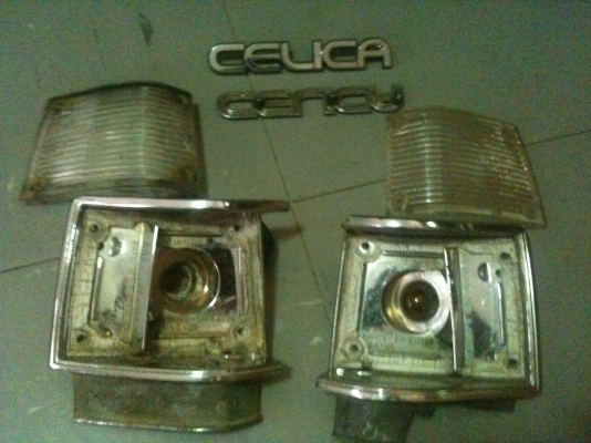 ปรับลดราคากรอบไฟหรี่และเลนไฟหรี่ Celica ta23, 27, 28 มีมา 1 คู่ และโลโก้ Celica 1 คู่ เหมา 4,500 บาท พร้อมส่ง