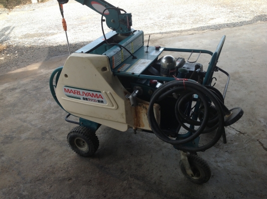 ขายเครื่องพ่นยาได้ อัดฉีดได้ เก่าญี่ปุ่นแบบขับได้แบบเดินตามสายยางม้วนเองได้ปล่อยสายเองได้เครื่องเบนซิลขนาด 6 แรงม้าระบบ OHV กระตุกเบามากสภาพสวยมากๆ