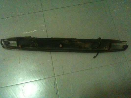 มือเปิดไฟส่องป้ายทะเบียนและเลนไฟชินจัง Liteace Km10v