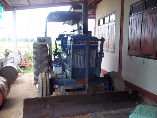 ford  6610 เสื้อลาย เต็ม 95 แรงม้าครับ