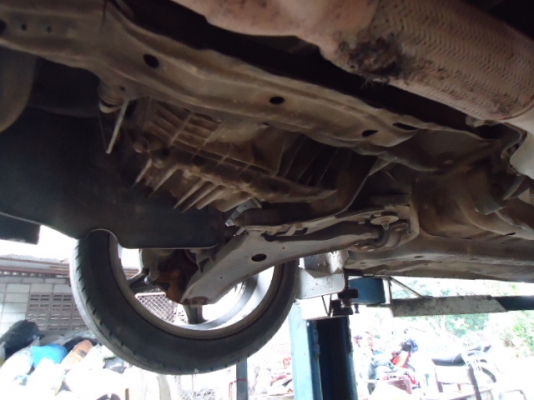 ขาย HYUNDAI  SONATA ปี 96 BODY ใหญ่ๆ เท่า โตโยต้า คัมรี่ เกียร์ธรรมดา เนื้อที่ภายในกว้างขวาง