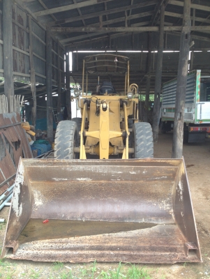 ต้องการขายรถตักล้อยางยีีห้อ KOMATSU JH 30 ราคา 350,000บาท