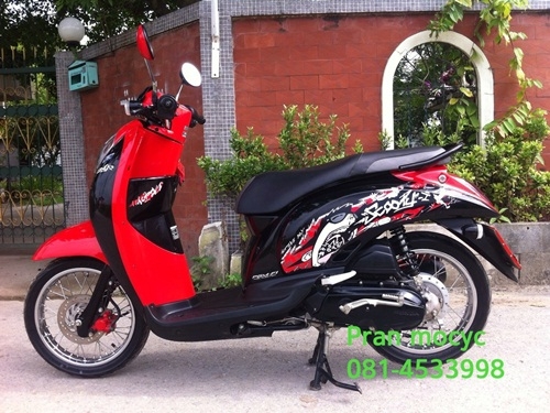 ขาย SCOOPY-i สีดำเเดง ปี2554