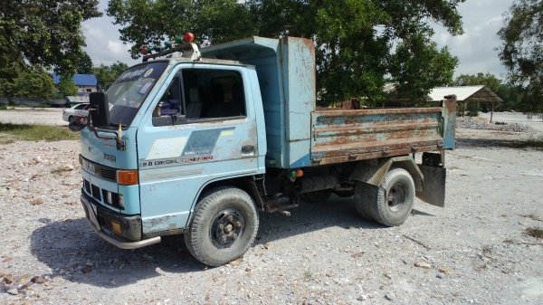 6ล้อเล็กดั้มNKR88แรงเกียร์สั้น หัวปี๊บ ห้างแท้ รถสวย