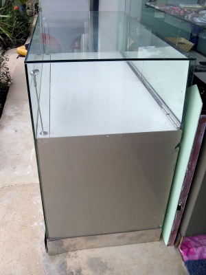 ขายตู้โชว์สินค้า ถูกๆเลยครับ ขายตู้โชว์สินค้า ถูกๆเลยครับ