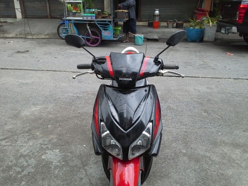 CLICK ปี 50 รถบ้าน สภาพเดิมๆ เครื่องแน่น ไม่หลวม ไม่มีควันขาว ชุดสีสด มีเล่ม เอกสารครบ