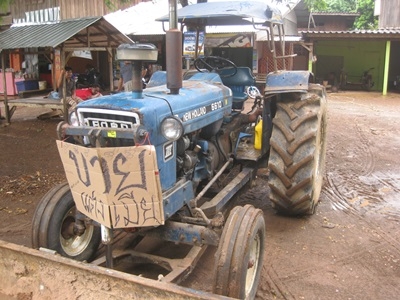 ขาย Ford 6610 เสื้อเรียบ