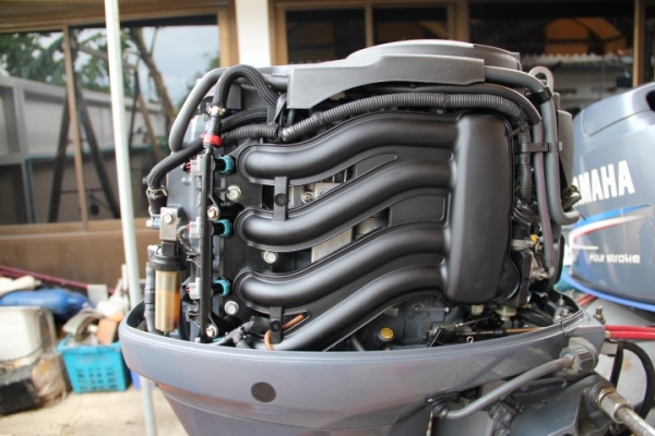 ขายเครื่องยามาฮ่าหัวฉีด 60 แรงสี่จังหวะ มีทริม