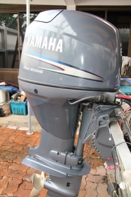 ขายเครื่องยามาฮ่าหัวฉีด 60 แรงสี่จังหวะ มีทริม