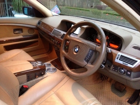 รถเก๋ง ยี่ห้อ BMW รุ่น730Li รถเก๋ง ยี่ห้อ BMW รุ่น730Li