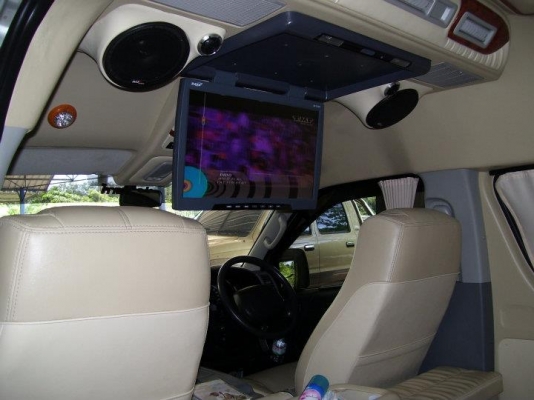 ขายรถตู้ VIP 9 ที่นั่ง