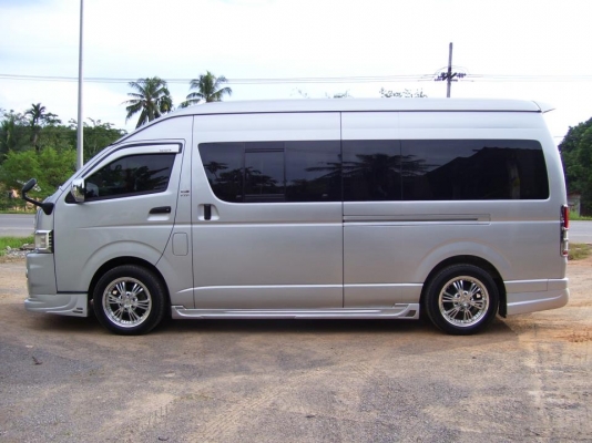 ขายรถตู้ VIP 9 ที่นั่ง