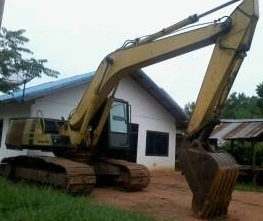 KOMATSU PC 200-5 เอกสารเล่มทะเบียนครบพร้อม คอนโทรลสั้น ไฟฟ้าหน้าจอขึ้นครบไม่มีปัญหา เครื่องเดิมปั๊มเดิม ภายในห้องเก๋งสะอาด แอร์เย็น ภายนอกบอดี้รถสวย บูมอาร์มไม่มีปะไม่มีดาม เอวแน่นดี ช่วงล่างโซ่บูทใบแทรกหนาดีประมาณ 70\% พร้อมทำงานได้เลย ราคาต่อรองได้ครับ KOMATSU PC 200-5 เอกสารเล่มทะเบียนครบพร้อม คอนโทรลสั้น ไฟฟ้าหน้าจอขึ้นครบไม่มีปัญหา เครื่องเดิมปั๊มเดิม ภายในห้องเก๋งสะอาด แอร์เย็น ภายนอกบอดี้รถสวย บูมอาร์มไม่มีปะไม่มีดาม เอวแน่นดี ช่วงล่างโซ่บูทใบแทรกหนาดีประมาณ 70\% พร้อมทำงานได้เลย ราคาต่อรองได้ครับ