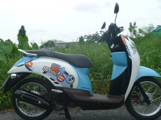 ขายถูก scoopy i PGM-FI ภาษี+พรบ กลางปี 57 รถจด พ.ค 2555