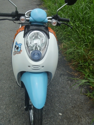 ขายถูก scoopy i PGM-FI ภาษี+พรบ กลางปี 57 รถจด พ.ค 2555