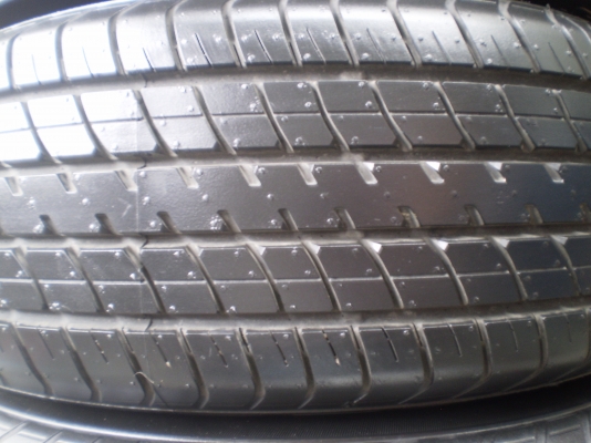 ขายยางป้ายแดง 185 60 15 ปี1913 ขายยางป้ายแดง 185 60 15 ปี1913