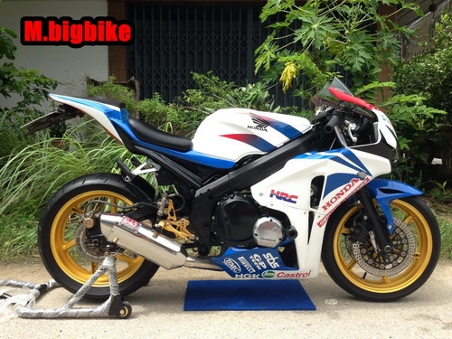 Honda CBR 400 cc. เครื่อง Vtec1 ปี2000 ทะเบียนแท้ โอนได้ทุกขนส่ง !